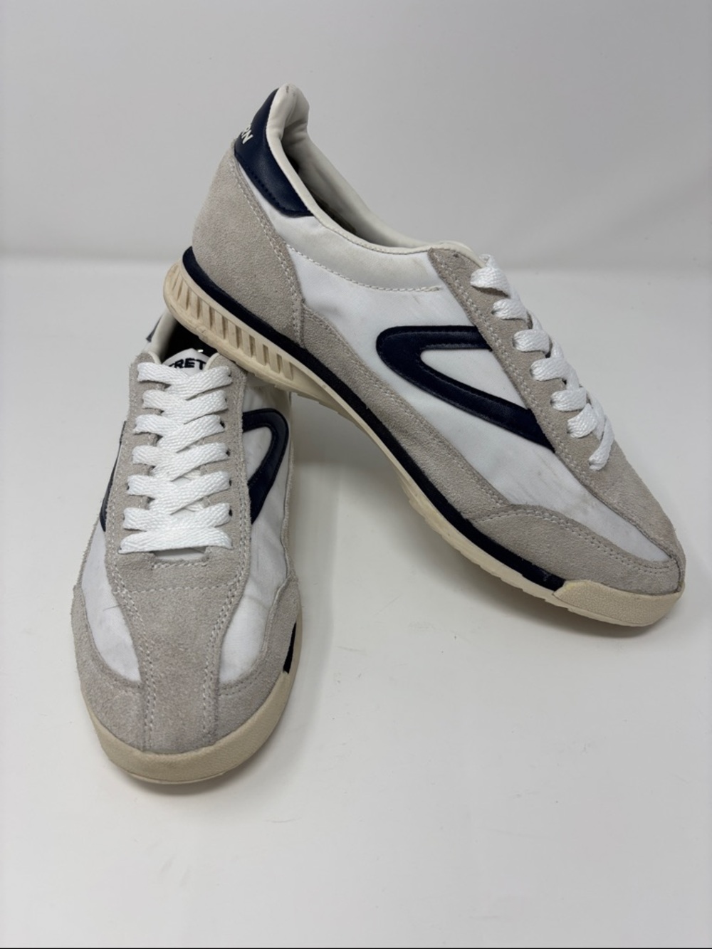 Tretorn | Casual Lace-Up Sneakers in White & navy blue 8M 8 M